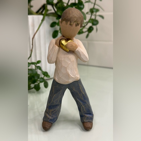 Willow Tree Other - Willow Tree Heart of Gold Boy Figurine Susan Lordi 2004 Demdaco 5.5"